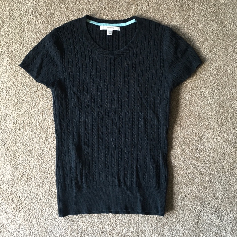 Merona medium black crew neck sweater